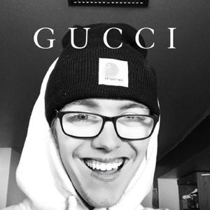 Meet your Posher, Adam